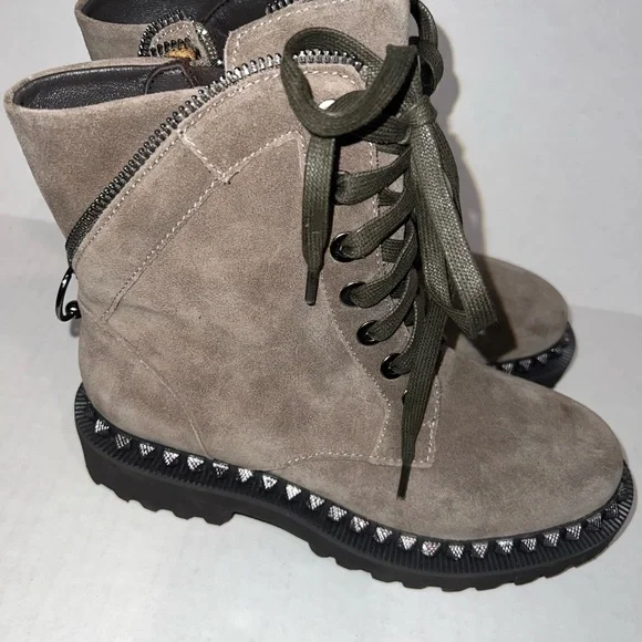 Vince Camuto Levonia Studded Suede Moto Boots NWOT! - Picture 5 of 13